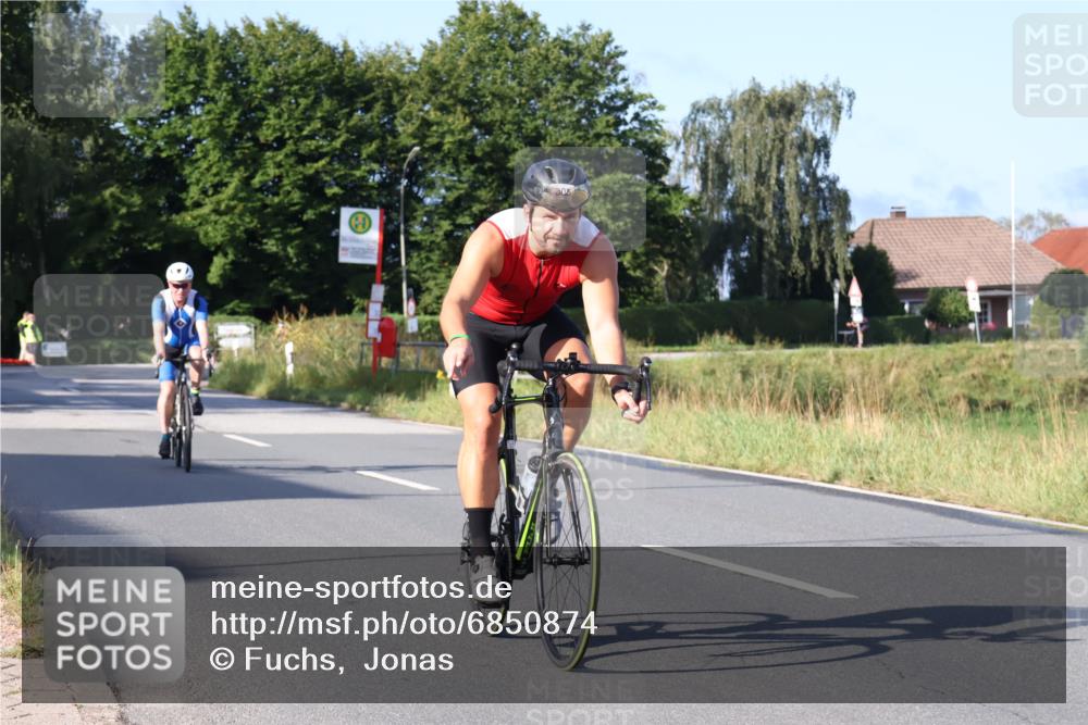 25.08.2024 - Elbe Triathlon Hamburg Fuchs,  Jonas http://msf.ph/oto/6850874 25.08.2024 09:14:15 Radfahren 163, 385, 271, 305, 175 meine-sportfotos.de