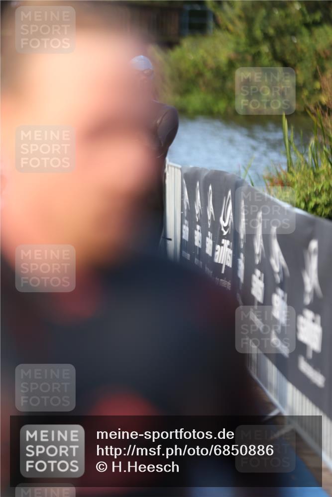 25.08.2024 - Elbe Triathlon Hamburg H.Heesch http://msf.ph/oto/6850886 25.08.2024 08:58:50 Schwimmen 203, 208, 211, 236, 241, 266, 283, 294, 313 meine-sportfotos.de