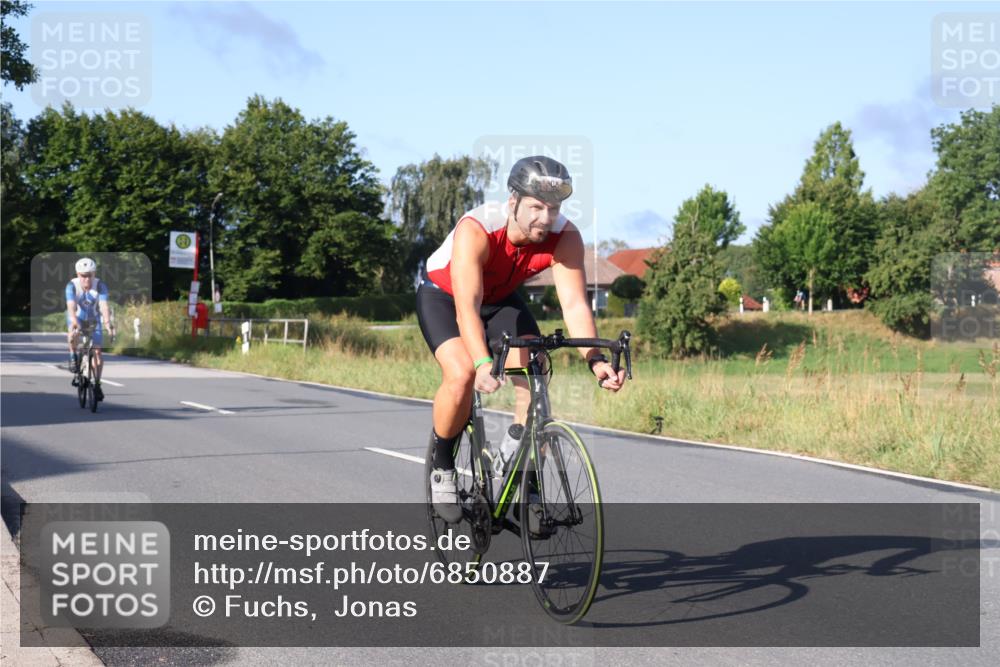 25.08.2024 - Elbe Triathlon Hamburg Fuchs,  Jonas http://msf.ph/oto/6850887 25.08.2024 09:14:15 Radfahren 163, 385, 271, 305, 175 meine-sportfotos.de