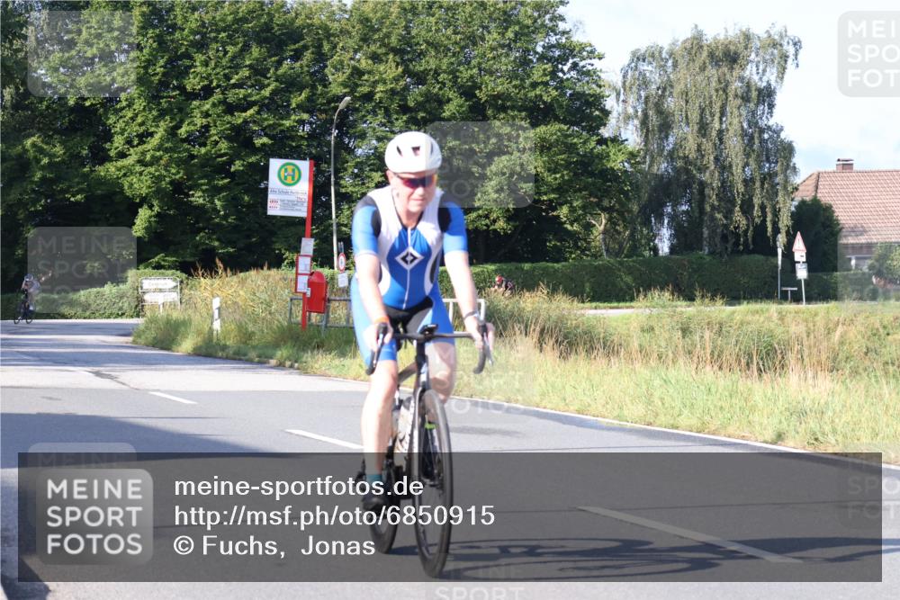 25.08.2024 - Elbe Triathlon Hamburg Fuchs,  Jonas http://msf.ph/oto/6850915 25.08.2024 09:14:16 Radfahren 163, 385, 271, 305, 175 meine-sportfotos.de