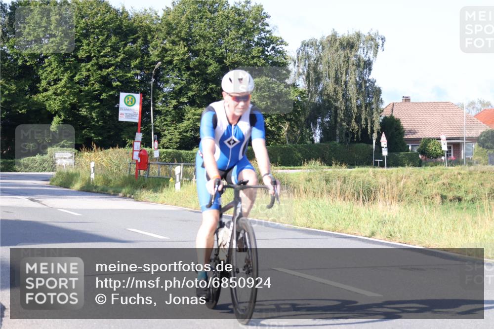 25.08.2024 - Elbe Triathlon Hamburg Fuchs,  Jonas http://msf.ph/oto/6850924 25.08.2024 09:14:16 Radfahren 163, 385, 271, 305, 175 meine-sportfotos.de