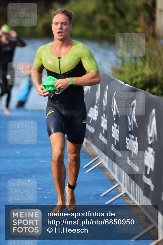 25.08.2024 - Elbe Triathlon Hamburg H.Heesch http://msf.ph/oto/6850950 25.08.2024 08:58:54 Schwimmen 203, 208, 211, 237, 241, 266, 283, 294, 313 meine-sportfotos.de