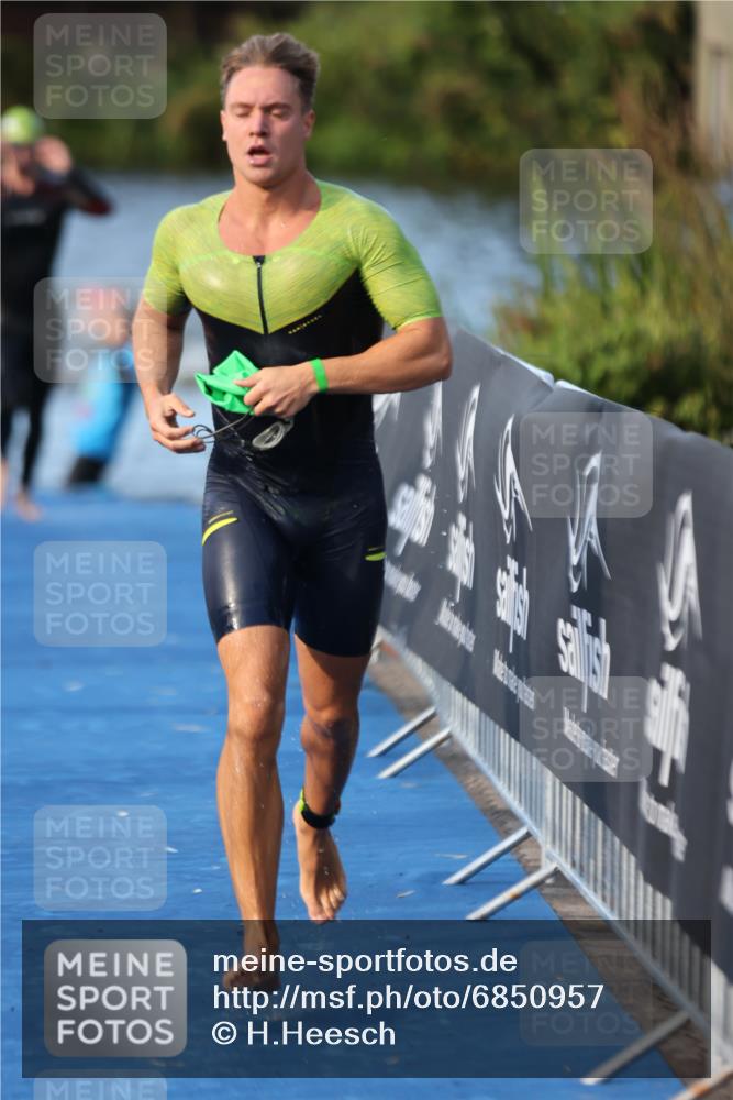 25.08.2024 - Elbe Triathlon Hamburg H.Heesch http://msf.ph/oto/6850957 25.08.2024 08:58:54 Schwimmen 203, 208, 211, 237, 241, 266, 283, 294, 313 meine-sportfotos.de
