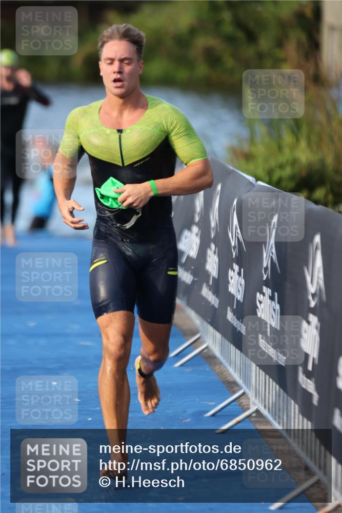 25.08.2024 - Elbe Triathlon Hamburg H.Heesch http://msf.ph/oto/6850962 25.08.2024 08:58:54 Schwimmen 203, 208, 211, 237, 241, 266, 283, 294, 313 meine-sportfotos.de