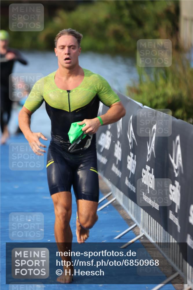 25.08.2024 - Elbe Triathlon Hamburg H.Heesch http://msf.ph/oto/6850968 25.08.2024 08:58:54 Schwimmen 203, 208, 211, 237, 241, 266, 283, 294, 313 meine-sportfotos.de