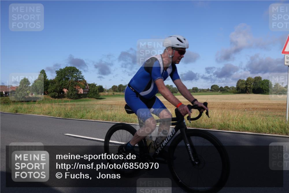 25.08.2024 - Elbe Triathlon Hamburg Fuchs,  Jonas http://msf.ph/oto/6850970 25.08.2024 09:14:17 Radfahren 385, 271, 305, 175, 239 meine-sportfotos.de