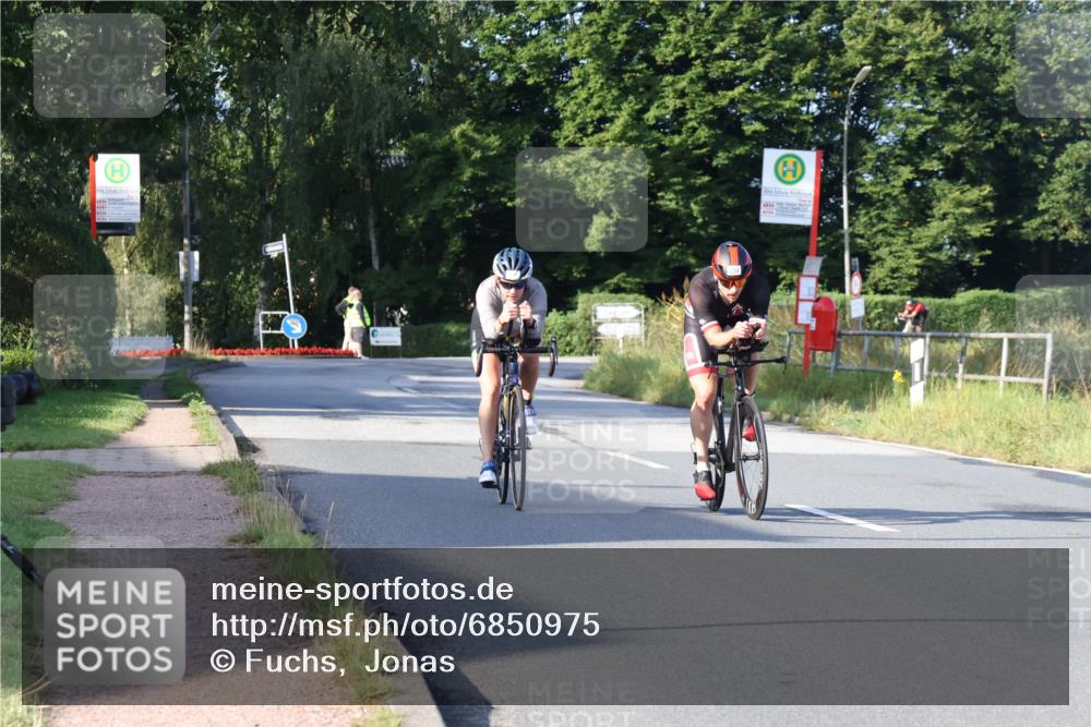 25.08.2024 - Elbe Triathlon Hamburg Fuchs,  Jonas http://msf.ph/oto/6850975 25.08.2024 09:14:23 Radfahren 239, 113 meine-sportfotos.de
