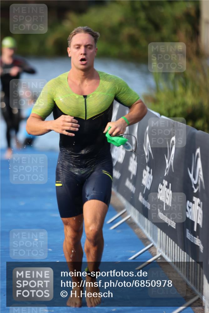 25.08.2024 - Elbe Triathlon Hamburg H.Heesch http://msf.ph/oto/6850978 25.08.2024 08:58:54 Schwimmen 203, 208, 211, 237, 241, 266, 283, 294, 313 meine-sportfotos.de