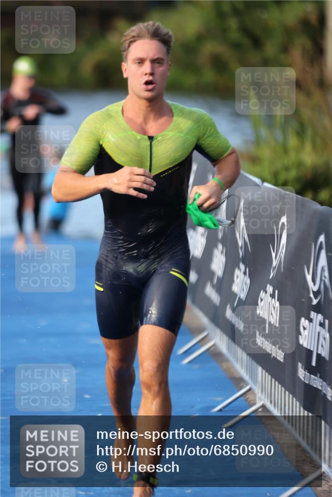 25.08.2024 - Elbe Triathlon Hamburg H.Heesch http://msf.ph/oto/6850990 25.08.2024 08:58:54 Schwimmen 203, 208, 211, 237, 241, 266, 283, 294, 313 meine-sportfotos.de