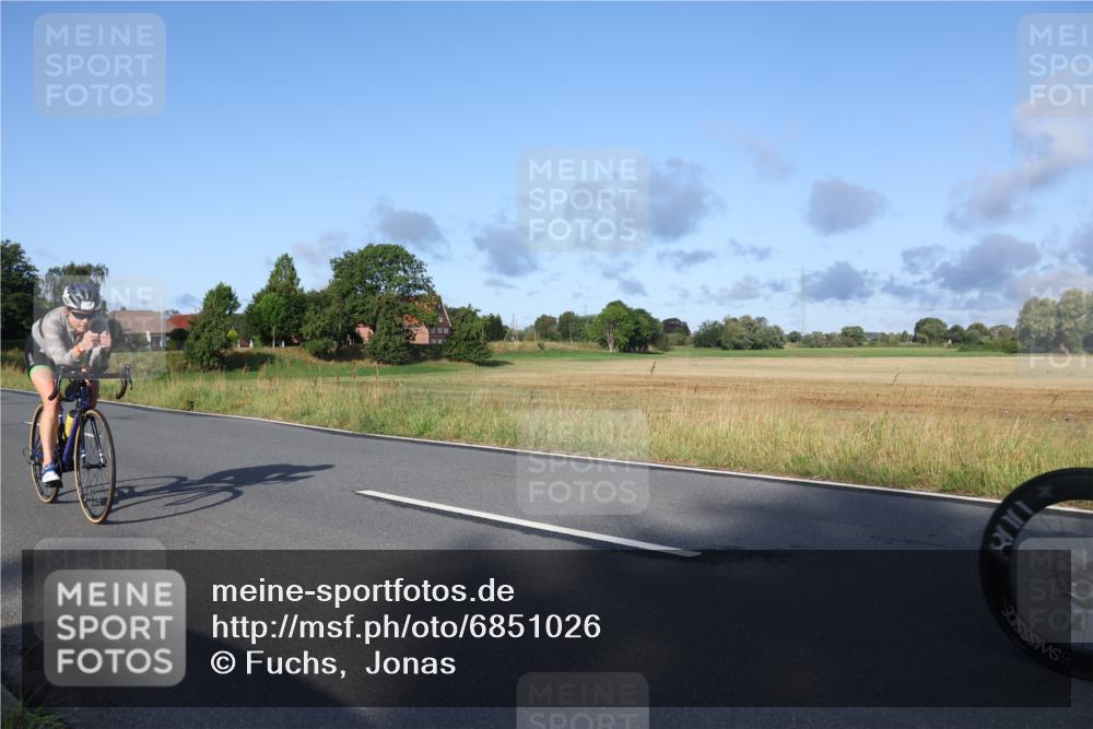 25.08.2024 - Elbe Triathlon Hamburg Fuchs,  Jonas http://msf.ph/oto/6851026 25.08.2024 09:14:25 Radfahren 239, 113, 90 meine-sportfotos.de