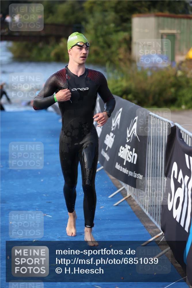 25.08.2024 - Elbe Triathlon Hamburg H.Heesch http://msf.ph/oto/6851039 25.08.2024 08:59:00 Schwimmen 203, 208, 211, 237, 241, 266, 275, 283, 285, 294, 298, 313 meine-sportfotos.de