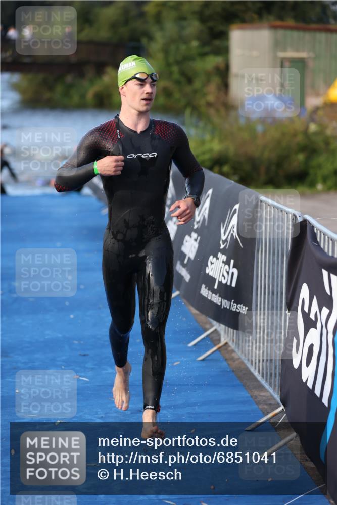 25.08.2024 - Elbe Triathlon Hamburg H.Heesch http://msf.ph/oto/6851041 25.08.2024 08:59:00 Schwimmen 203, 208, 211, 237, 241, 266, 275, 283, 285, 294, 298, 313 meine-sportfotos.de