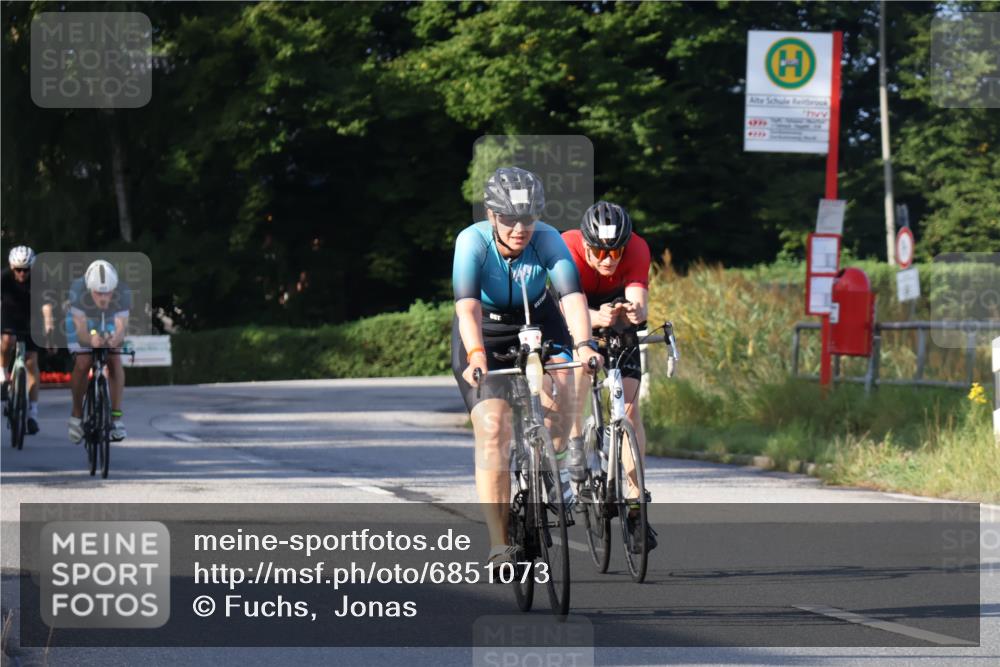 25.08.2024 - Elbe Triathlon Hamburg Fuchs,  Jonas http://msf.ph/oto/6851073 25.08.2024 09:14:30 Radfahren 113, 90, 136, 403, 250 meine-sportfotos.de