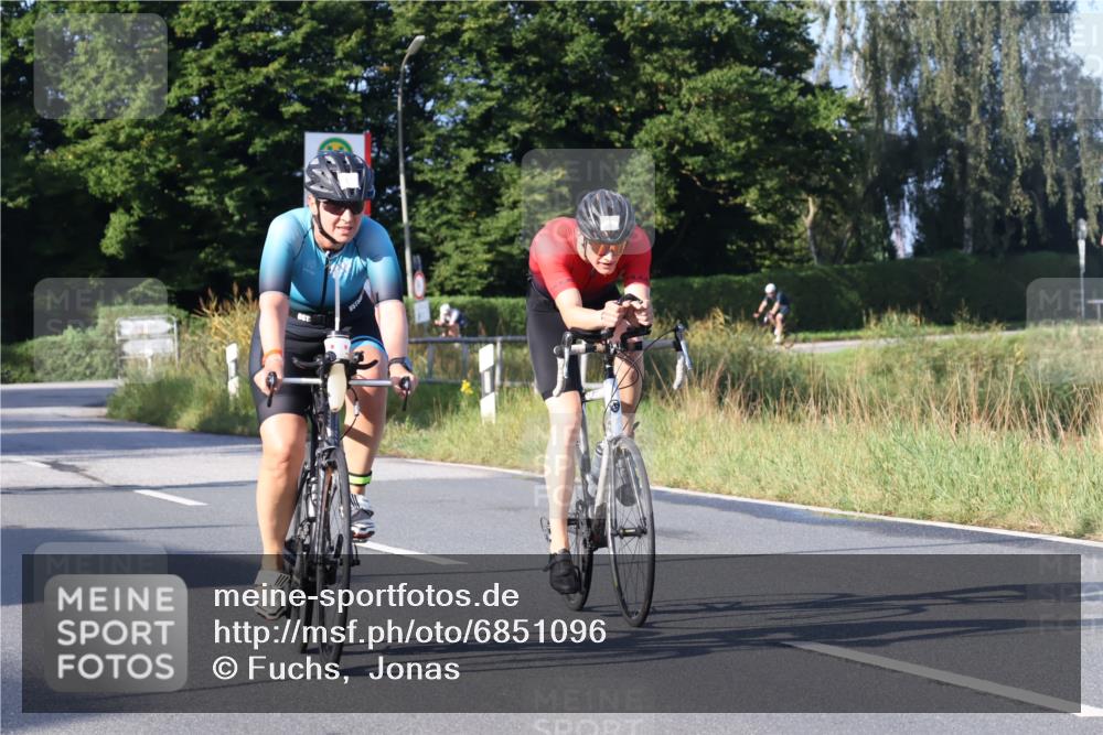25.08.2024 - Elbe Triathlon Hamburg Fuchs,  Jonas http://msf.ph/oto/6851096 25.08.2024 09:14:31 Radfahren 90, 136, 403, 250 meine-sportfotos.de
