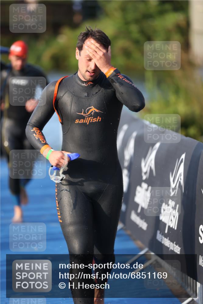 25.08.2024 - Elbe Triathlon Hamburg H.Heesch http://msf.ph/oto/6851169 25.08.2024 08:59:12 Schwimmen 202, 203, 204, 237, 261, 275, 285, 298, 310, 316, 322 meine-sportfotos.de