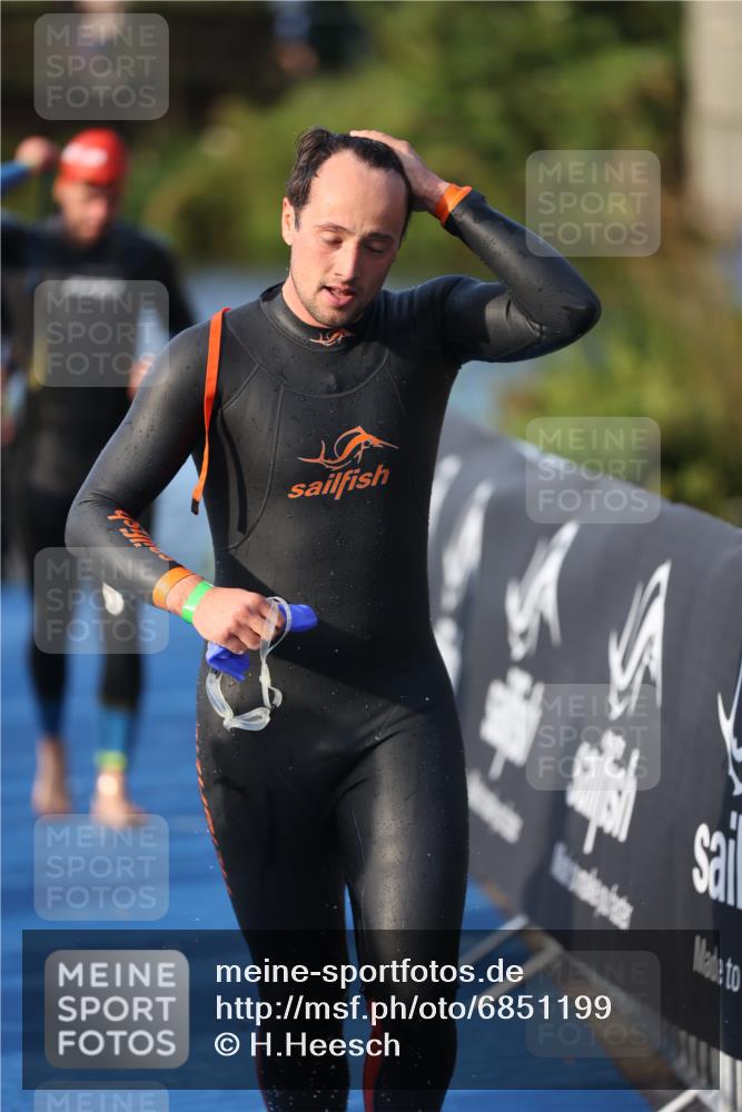 25.08.2024 - Elbe Triathlon Hamburg H.Heesch http://msf.ph/oto/6851199 25.08.2024 08:59:13 Schwimmen 202, 203, 204, 237, 261, 275, 285, 298, 310, 316, 322 meine-sportfotos.de