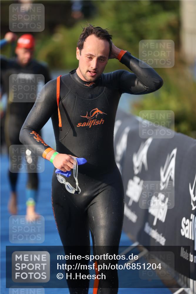 25.08.2024 - Elbe Triathlon Hamburg H.Heesch http://msf.ph/oto/6851204 25.08.2024 08:59:13 Schwimmen 202, 203, 204, 237, 261, 275, 285, 298, 310, 316, 322 meine-sportfotos.de