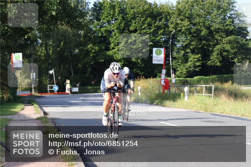 25.08.2024 - Elbe Triathlon Hamburg Fuchs,  Jonas http://msf.ph/oto/6851254 25.08.2024 09:14:41 Radfahren 250, 147, 219 meine-sportfotos.de
