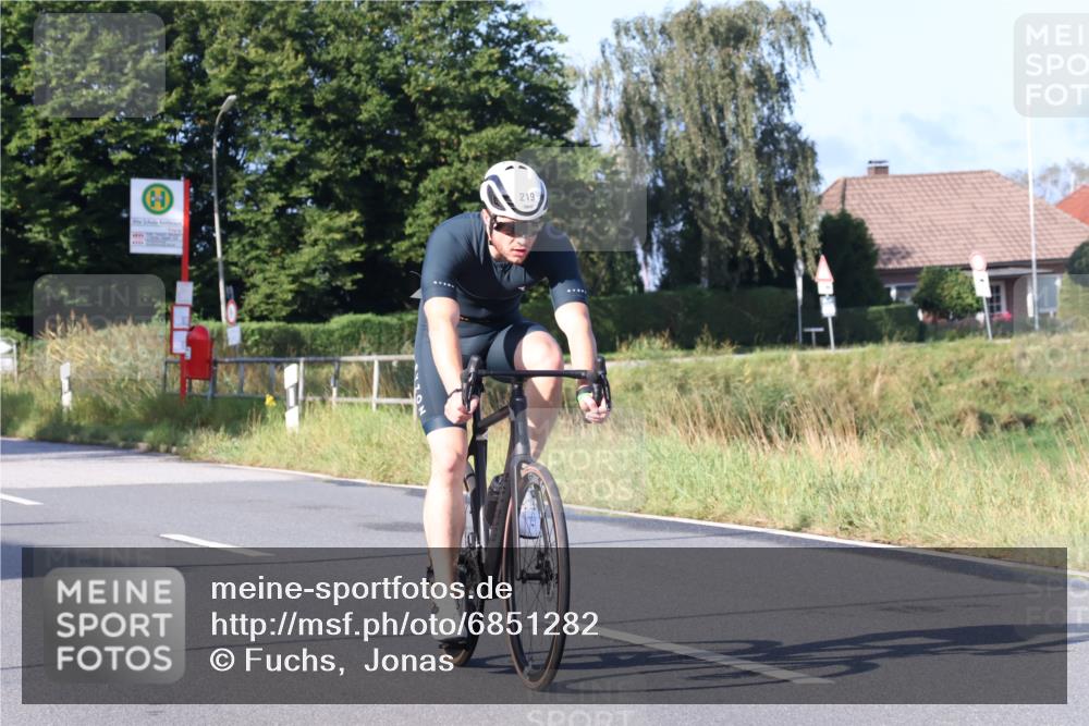 25.08.2024 - Elbe Triathlon Hamburg Fuchs,  Jonas http://msf.ph/oto/6851282 25.08.2024 09:14:43 Radfahren 147, 219 meine-sportfotos.de