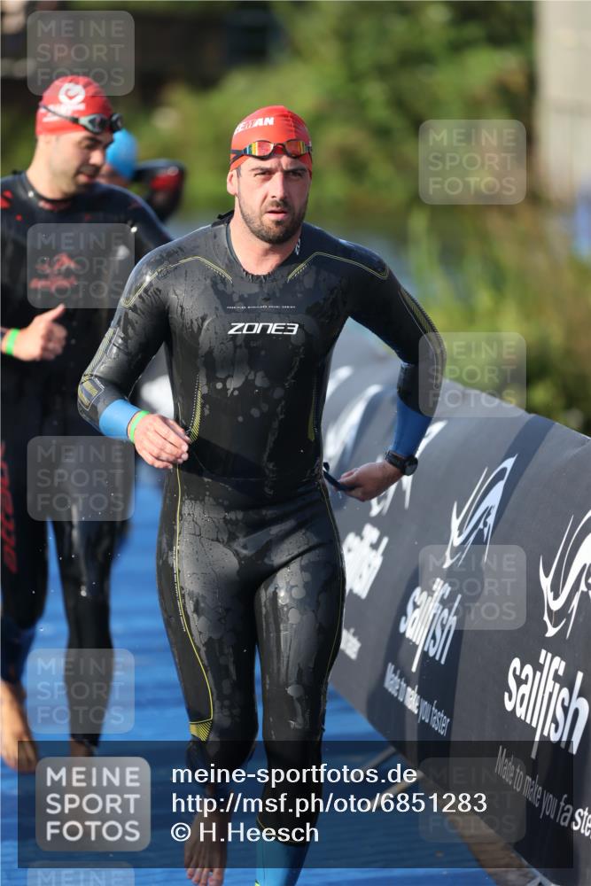 25.08.2024 - Elbe Triathlon Hamburg H.Heesch http://msf.ph/oto/6851283 25.08.2024 08:59:15 Schwimmen 202, 203, 204, 237, 261, 275, 278, 285, 298, 310, 316, 322 meine-sportfotos.de