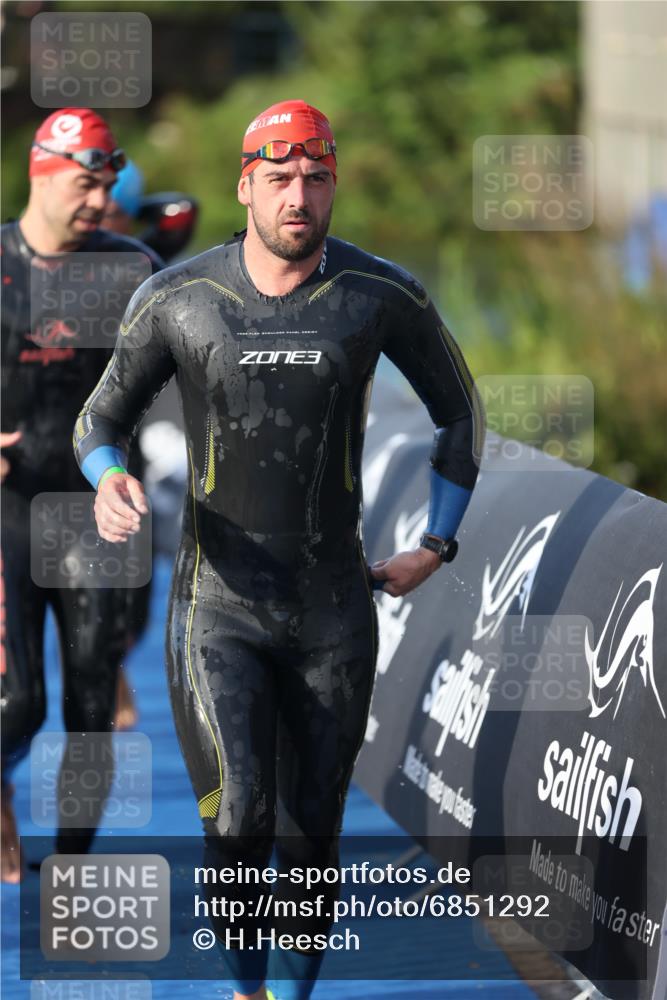 25.08.2024 - Elbe Triathlon Hamburg H.Heesch http://msf.ph/oto/6851292 25.08.2024 08:59:15 Schwimmen 202, 203, 204, 237, 261, 275, 278, 285, 298, 310, 316, 322 meine-sportfotos.de