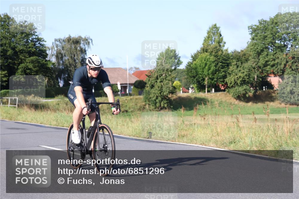 25.08.2024 - Elbe Triathlon Hamburg Fuchs,  Jonas http://msf.ph/oto/6851296 25.08.2024 09:14:43 Radfahren 147, 219 meine-sportfotos.de