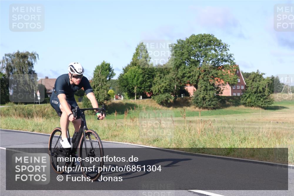 25.08.2024 - Elbe Triathlon Hamburg Fuchs,  Jonas http://msf.ph/oto/6851304 25.08.2024 09:14:43 Radfahren 147, 219 meine-sportfotos.de
