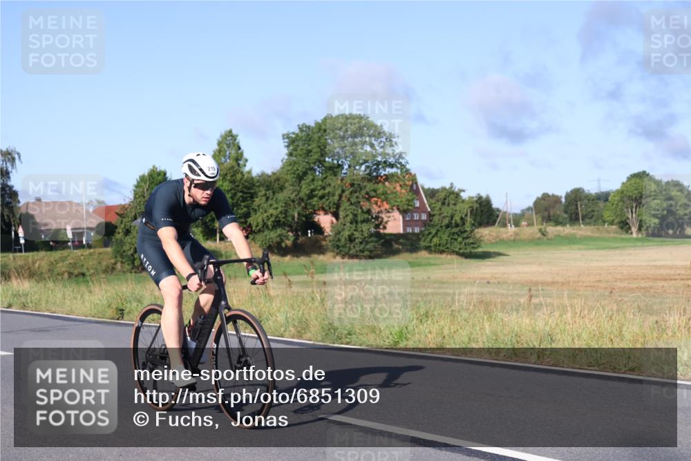 25.08.2024 - Elbe Triathlon Hamburg Fuchs,  Jonas http://msf.ph/oto/6851309 25.08.2024 09:14:43 Radfahren 147, 219 meine-sportfotos.de