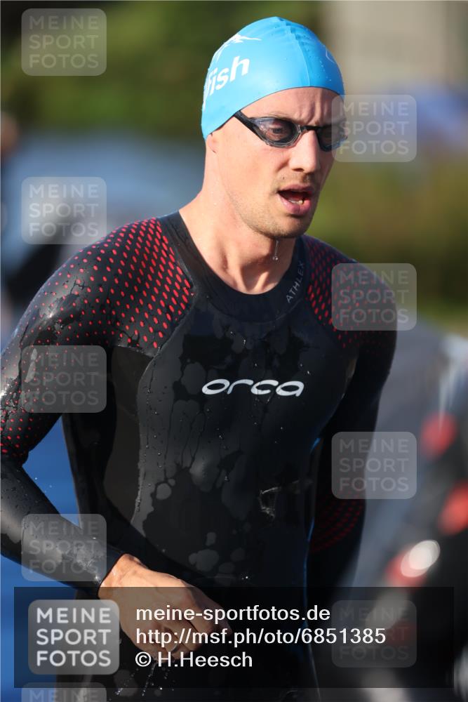 25.08.2024 - Elbe Triathlon Hamburg H.Heesch http://msf.ph/oto/6851385 25.08.2024 08:59:18 Schwimmen 202, 203, 204, 237, 261, 275, 278, 285, 298, 310, 316, 322 meine-sportfotos.de