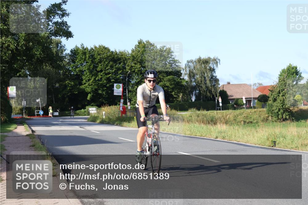 25.08.2024 - Elbe Triathlon Hamburg Fuchs,  Jonas http://msf.ph/oto/6851389 25.08.2024 09:14:51 Radfahren 206 meine-sportfotos.de