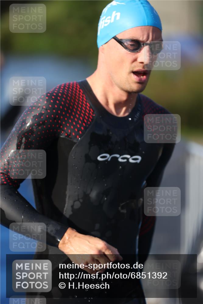 25.08.2024 - Elbe Triathlon Hamburg H.Heesch http://msf.ph/oto/6851392 25.08.2024 08:59:18 Schwimmen 202, 203, 204, 237, 261, 275, 278, 285, 298, 310, 316, 322 meine-sportfotos.de
