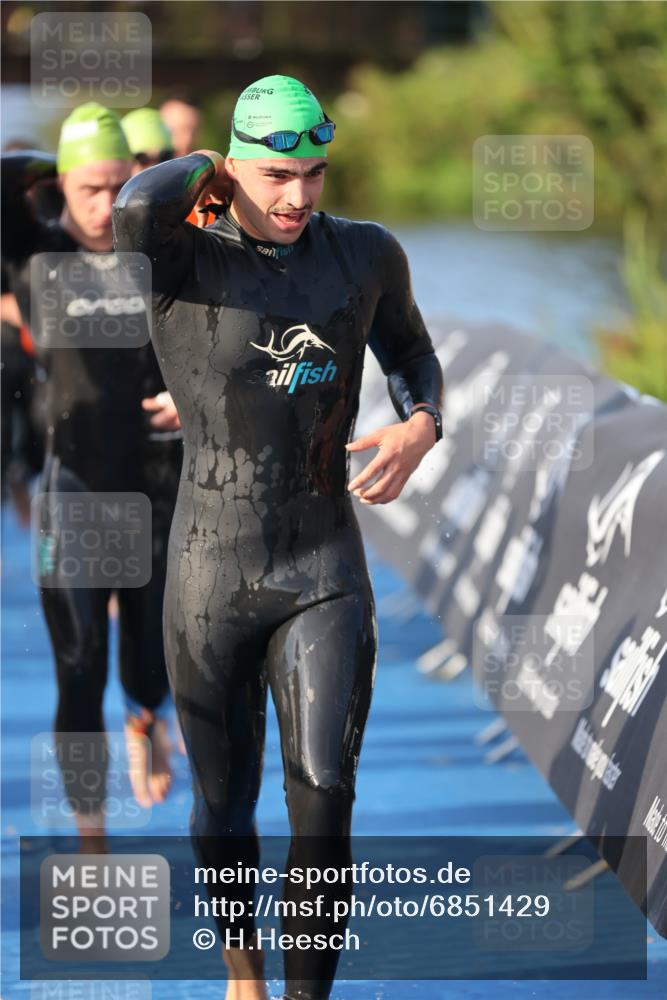 25.08.2024 - Elbe Triathlon Hamburg H.Heesch http://msf.ph/oto/6851429 25.08.2024 08:59:21 Schwimmen 202, 204, 237, 261, 274, 275, 278, 285, 298, 310, 316, 322 meine-sportfotos.de