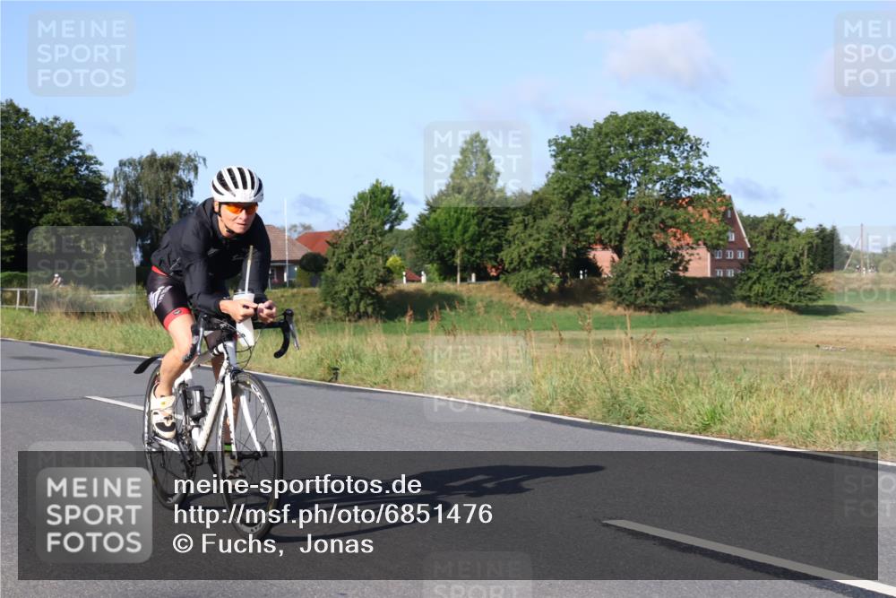25.08.2024 - Elbe Triathlon Hamburg Fuchs,  Jonas http://msf.ph/oto/6851476 25.08.2024 09:14:59 Radfahren 63, 125, 170 meine-sportfotos.de