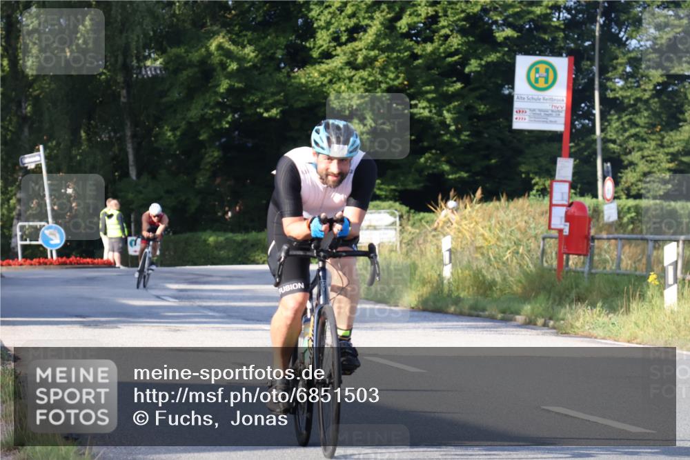 25.08.2024 - Elbe Triathlon Hamburg Fuchs,  Jonas http://msf.ph/oto/6851503 25.08.2024 09:15:01 Radfahren 63, 125, 170, 85 meine-sportfotos.de