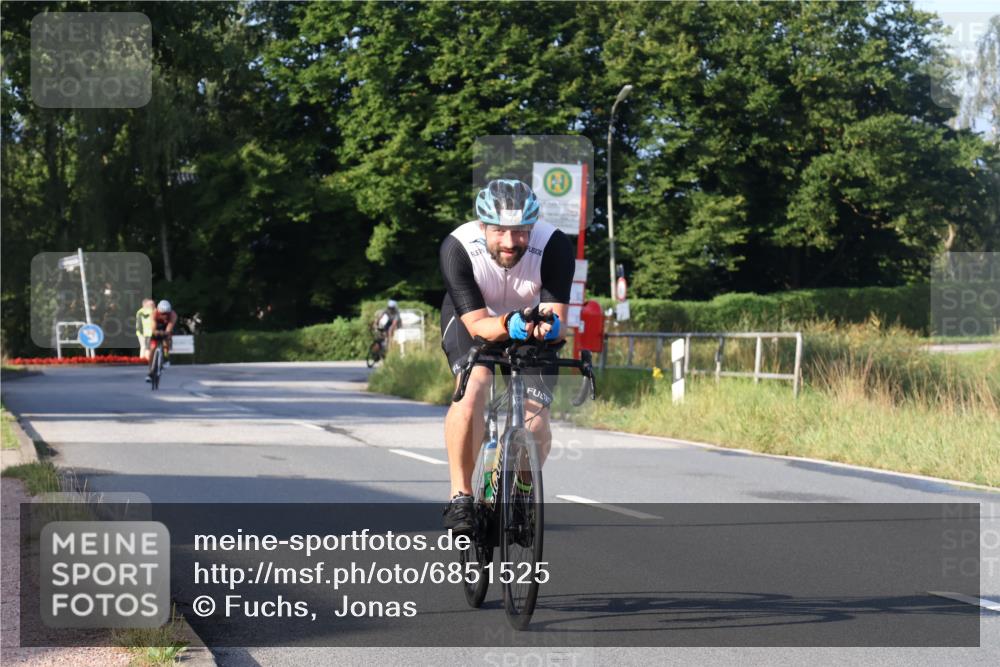 25.08.2024 - Elbe Triathlon Hamburg Fuchs,  Jonas http://msf.ph/oto/6851525 25.08.2024 09:15:02 Radfahren 63, 125, 170, 85, 207 meine-sportfotos.de