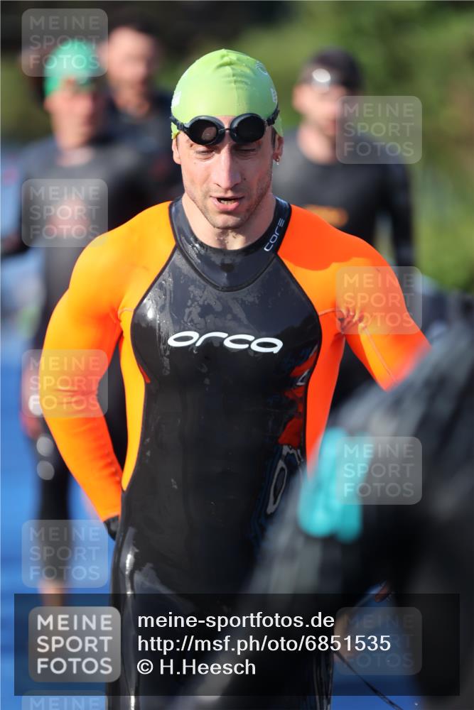 25.08.2024 - Elbe Triathlon Hamburg H.Heesch http://msf.ph/oto/6851535 25.08.2024 08:59:24 Schwimmen 202, 204, 237, 261, 274, 275, 278, 285, 298, 310, 316, 322 meine-sportfotos.de