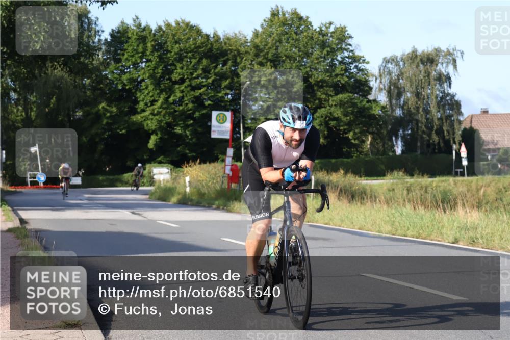 25.08.2024 - Elbe Triathlon Hamburg Fuchs,  Jonas http://msf.ph/oto/6851540 25.08.2024 09:15:02 Radfahren 63, 125, 170, 85, 207 meine-sportfotos.de
