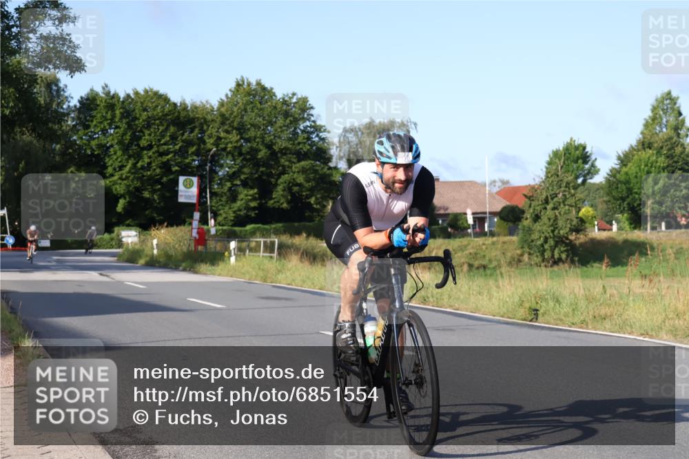 25.08.2024 - Elbe Triathlon Hamburg Fuchs,  Jonas http://msf.ph/oto/6851554 25.08.2024 09:15:02 Radfahren 63, 125, 170, 85, 207 meine-sportfotos.de