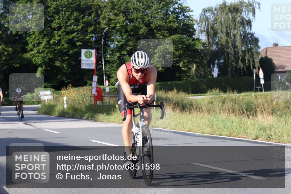 25.08.2024 - Elbe Triathlon Hamburg Fuchs,  Jonas http://msf.ph/oto/6851598 25.08.2024 09:15:06 Radfahren 170, 85, 207, 98 meine-sportfotos.de