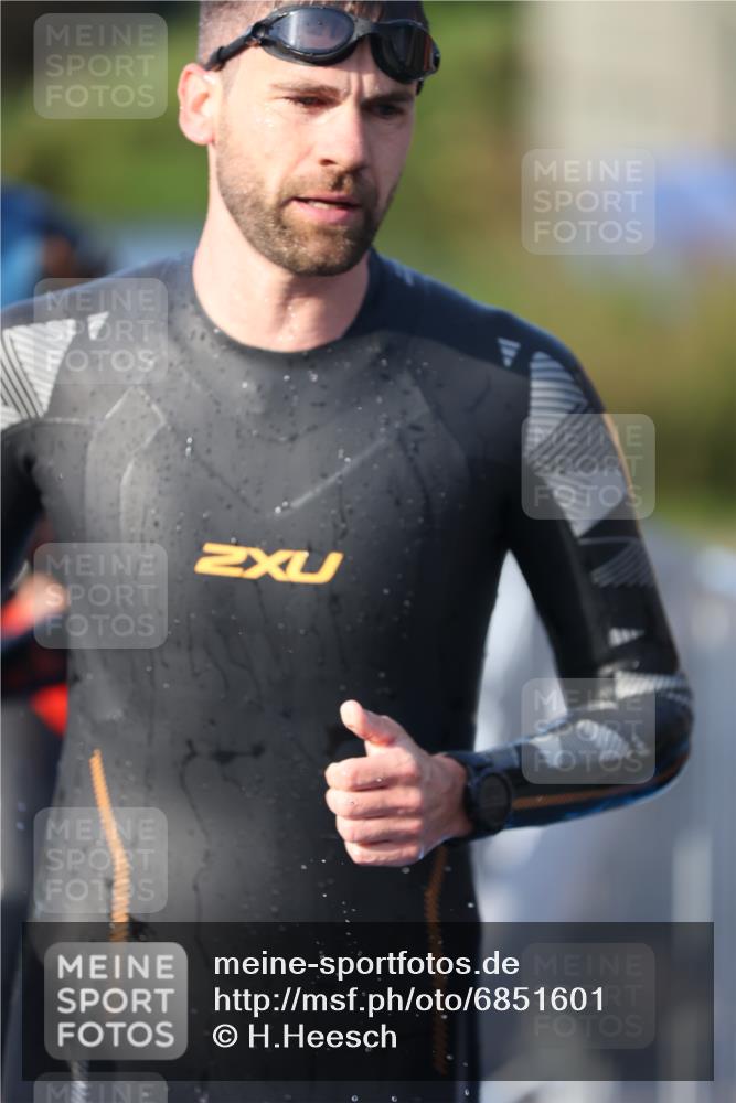 25.08.2024 - Elbe Triathlon Hamburg H.Heesch http://msf.ph/oto/6851601 25.08.2024 08:59:26 Schwimmen 202, 204, 237, 261, 274, 275, 278, 285, 298, 310, 316, 322 meine-sportfotos.de