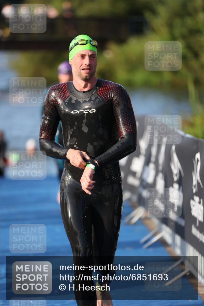 25.08.2024 - Elbe Triathlon Hamburg H.Heesch http://msf.ph/oto/6851693 25.08.2024 08:59:37 Schwimmen 202, 204, 209, 222, 261, 274, 278, 311, 322 meine-sportfotos.de