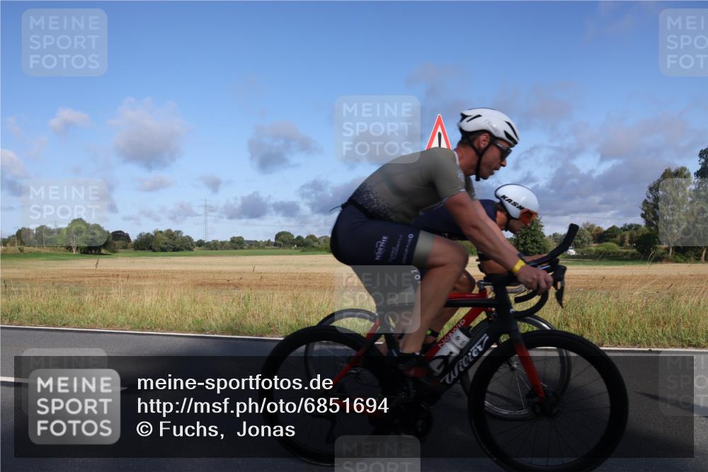 25.08.2024 - Elbe Triathlon Hamburg Fuchs,  Jonas http://msf.ph/oto/6851694 25.08.2024 09:15:10 Radfahren 85, 207, 98 meine-sportfotos.de