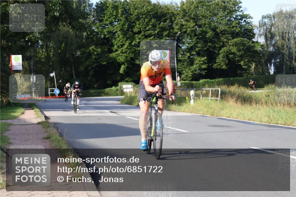 25.08.2024 - Elbe Triathlon Hamburg Fuchs,  Jonas http://msf.ph/oto/6851722 25.08.2024 09:15:18 Radfahren 442, 111 meine-sportfotos.de