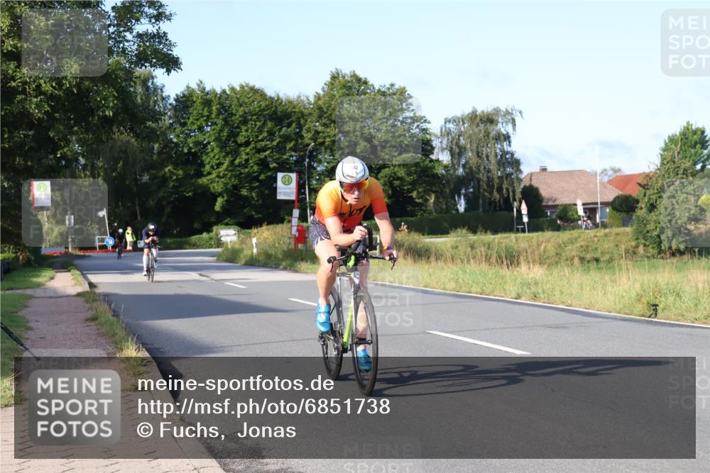 25.08.2024 - Elbe Triathlon Hamburg Fuchs,  Jonas http://msf.ph/oto/6851738 25.08.2024 09:15:19 Radfahren 442, 111, 146 meine-sportfotos.de