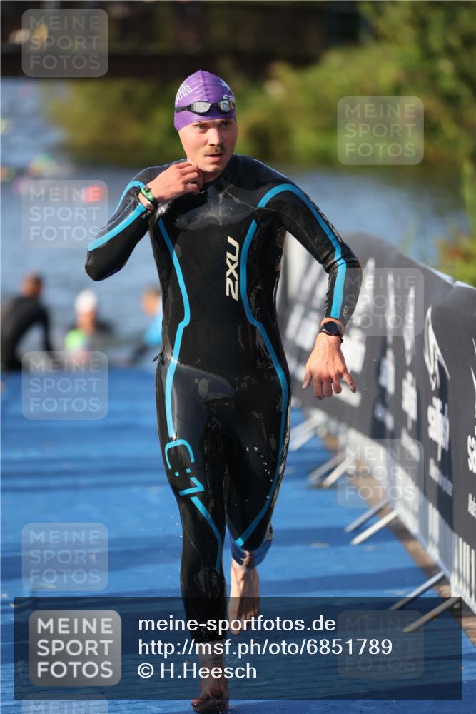 25.08.2024 - Elbe Triathlon Hamburg H.Heesch http://msf.ph/oto/6851789 25.08.2024 08:59:40 Schwimmen 209, 222, 261, 274, 278, 311, 322 meine-sportfotos.de