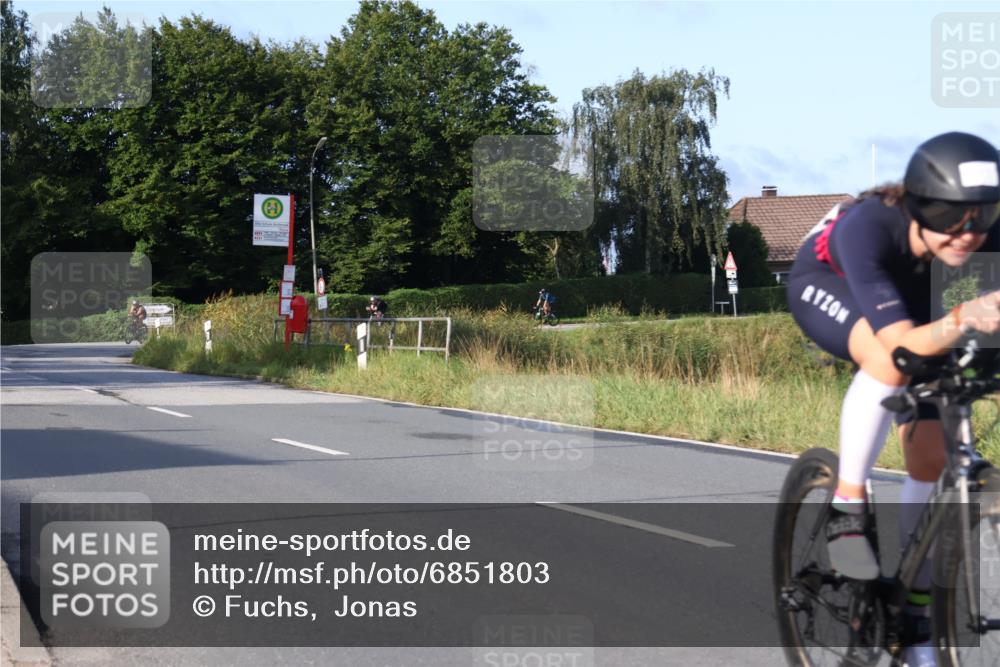 25.08.2024 - Elbe Triathlon Hamburg Fuchs,  Jonas http://msf.ph/oto/6851803 25.08.2024 09:15:21 Radfahren 442, 111, 146 meine-sportfotos.de