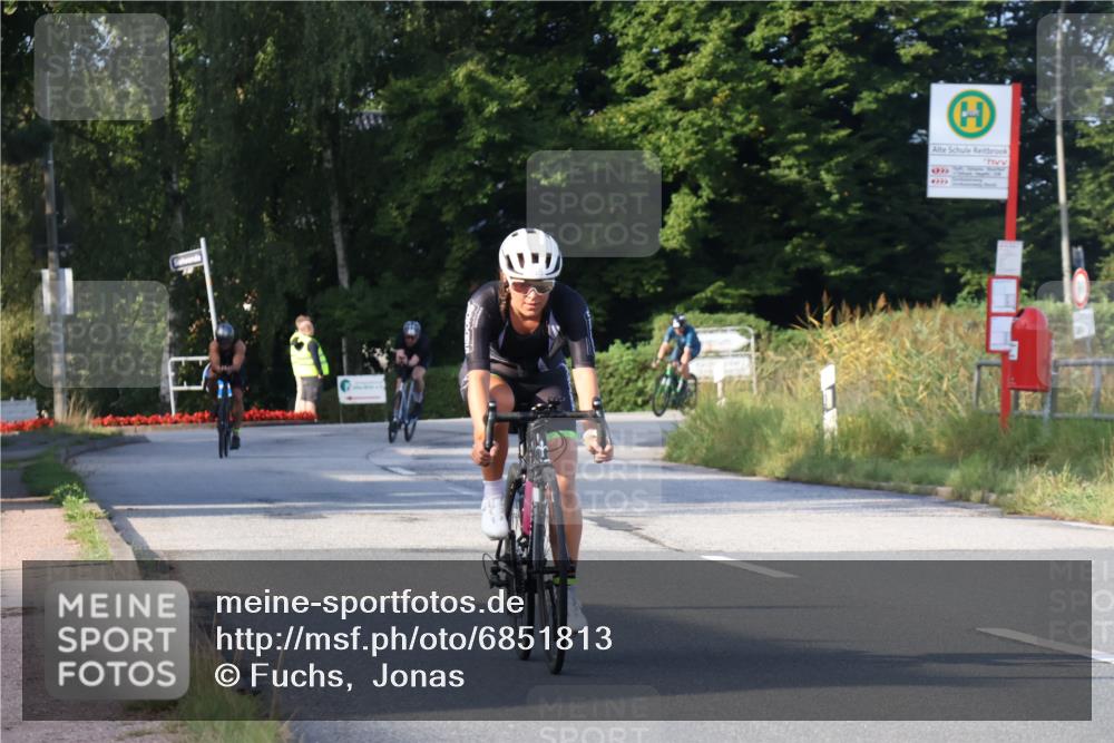 25.08.2024 - Elbe Triathlon Hamburg Fuchs,  Jonas http://msf.ph/oto/6851813 25.08.2024 09:15:24 Radfahren 442, 111, 146, 264, 312 meine-sportfotos.de