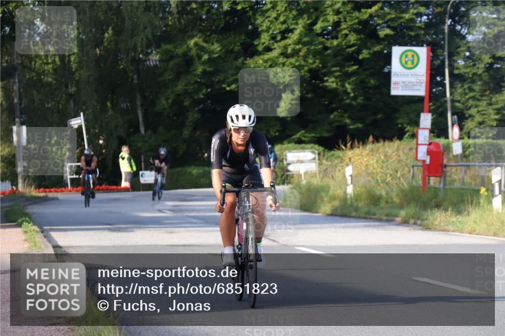 25.08.2024 - Elbe Triathlon Hamburg Fuchs,  Jonas http://msf.ph/oto/6851823 25.08.2024 09:15:24 Radfahren 442, 111, 146, 264, 312 meine-sportfotos.de