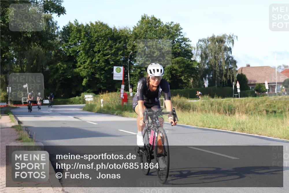 25.08.2024 - Elbe Triathlon Hamburg Fuchs,  Jonas http://msf.ph/oto/6851864 25.08.2024 09:15:25 Radfahren 111, 146, 264, 312 meine-sportfotos.de