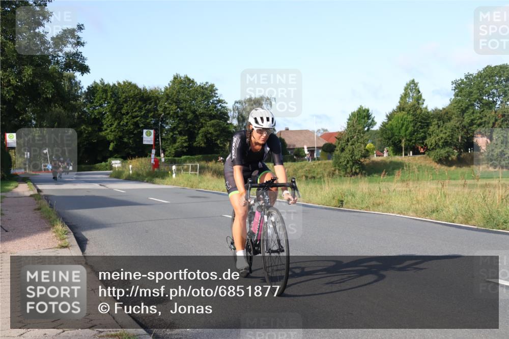 25.08.2024 - Elbe Triathlon Hamburg Fuchs,  Jonas http://msf.ph/oto/6851877 25.08.2024 09:15:26 Radfahren 111, 146, 264, 312, 302 meine-sportfotos.de